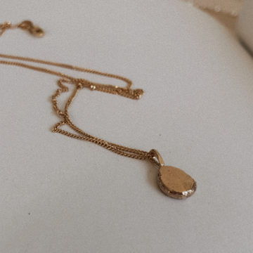The 9ct Gold Honey Pot Necklace