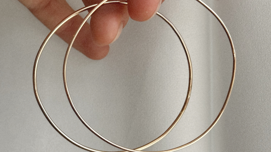 Handmade vs. Mass-Produced Jewellery: Why Artisan Craftsmanship Matters