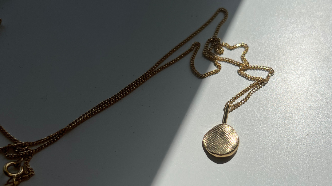 Jewellery That Becomes an Heirloom: Why Sentimental Pieces Are Worth the Investment