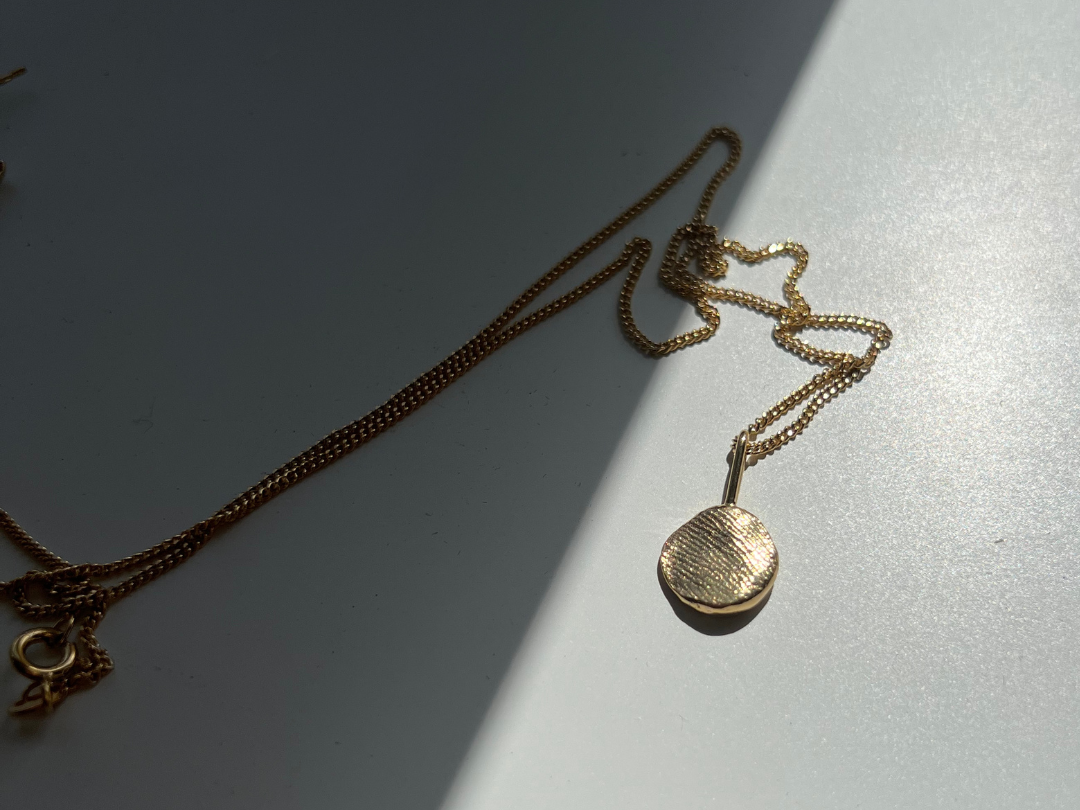 Jewellery That Becomes an Heirloom: Why Sentimental Pieces Are Worth the Investment