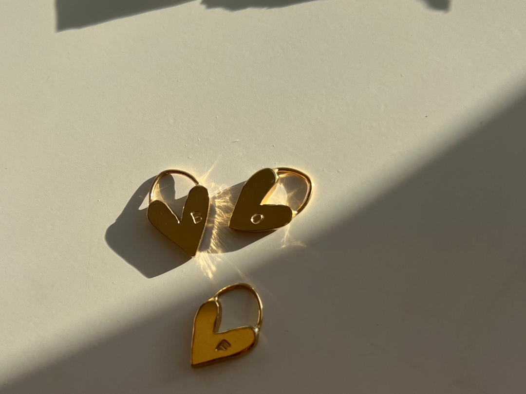 The Power of Personalised Jewellery: A Reflection of Love and Identity