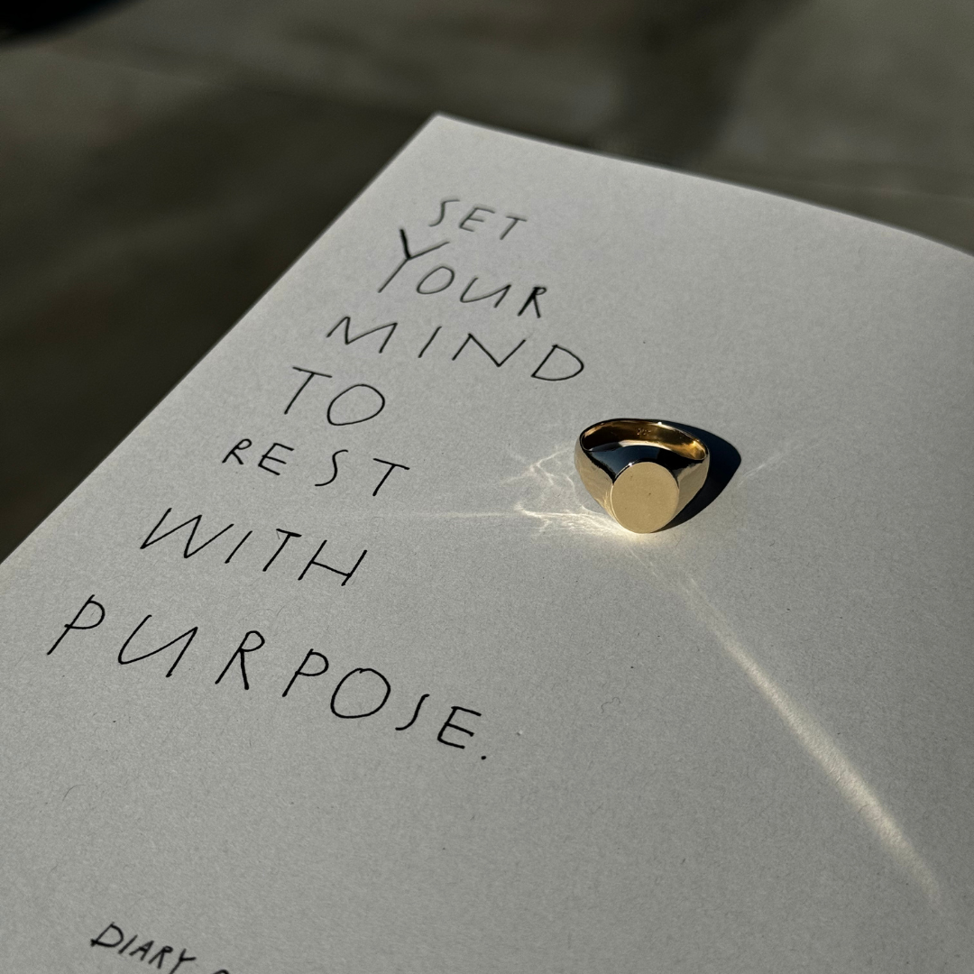 Signet Ring Small Face - 9ct Gold