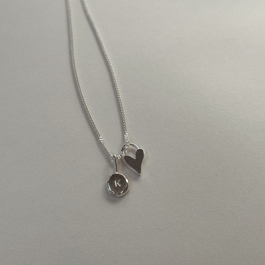 Initial Necklace X Darling Heart Petite - Silver