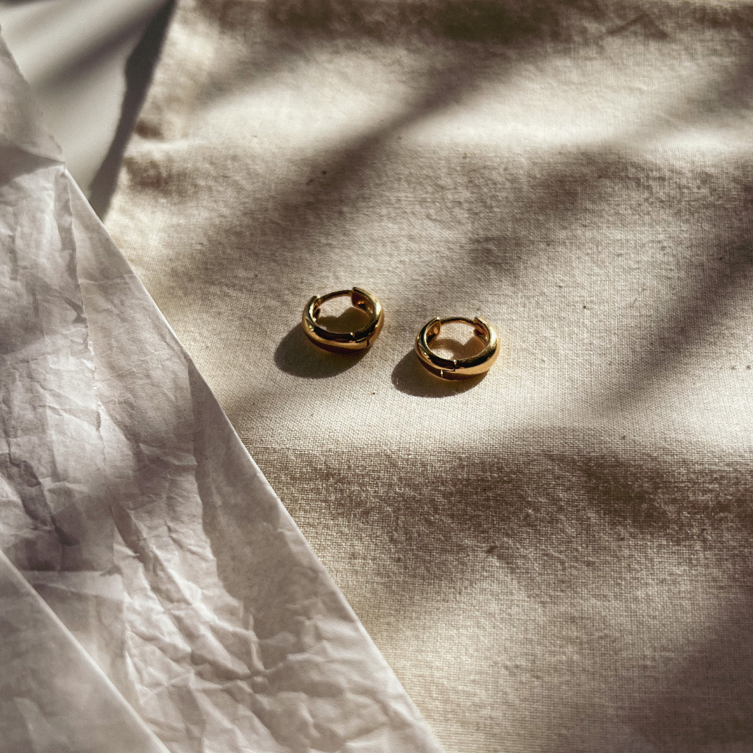 Femi Huggies 2.0 - Gold Vermeil