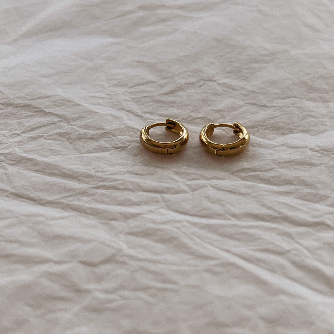 Femi Huggies 2.0 - Gold Vermeil